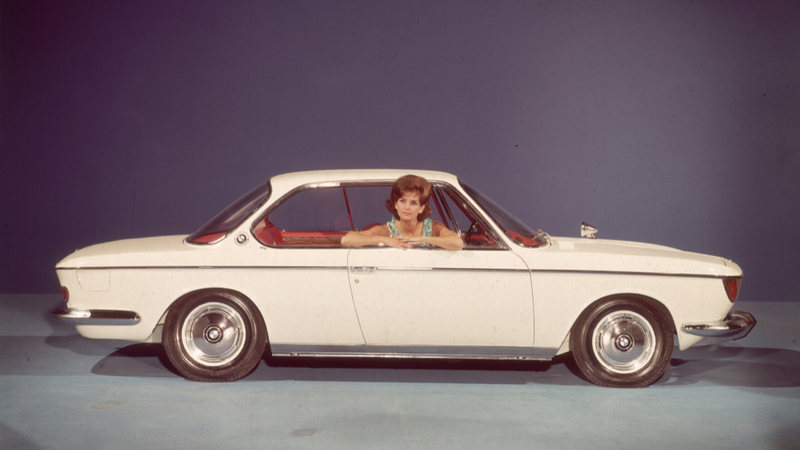 Illustration for article titled Why The Chrysler 200 Is Starting To Kick Ass In The Midsize Segment